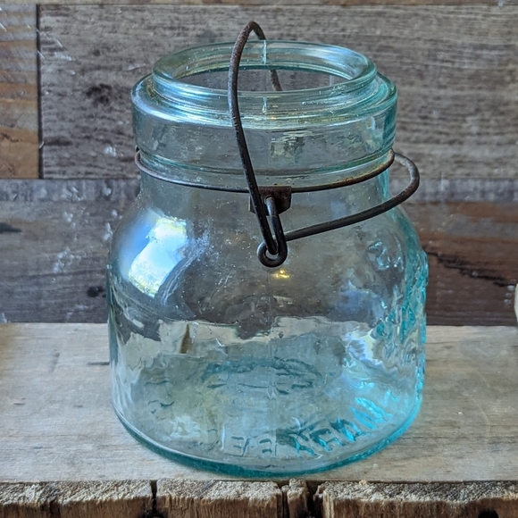 Atlas EZ Seal Small Antique Aqua Mason Jar W Wire Bale - Picture 3 of 12